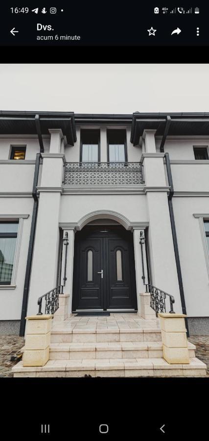 Academy Home Focsani Exterior photo